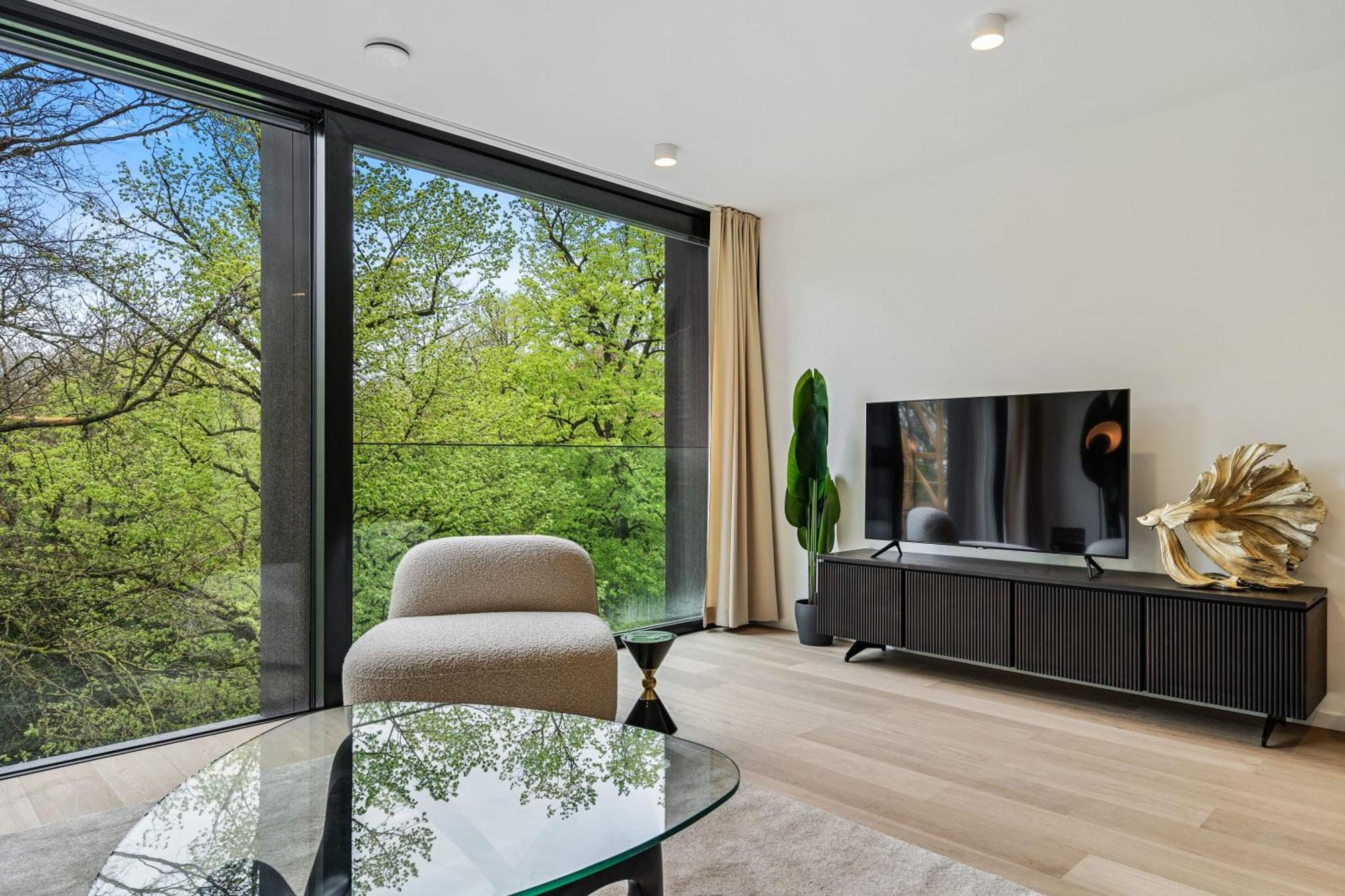 Spacious 6Th-Floor Gem: Modernity Meets Comfort ลักเซมเบิร์ก ภายนอก รูปภาพ